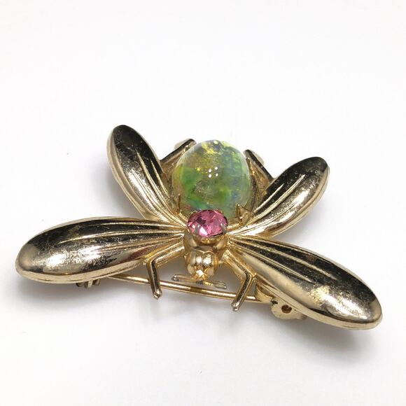 Vintage Lucite Insect Brooch, Gold Flakes, Pink Rhinestone, 1950s - Picture 7 of 10